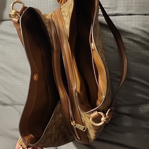 Coach tote - Picture 3 of 4